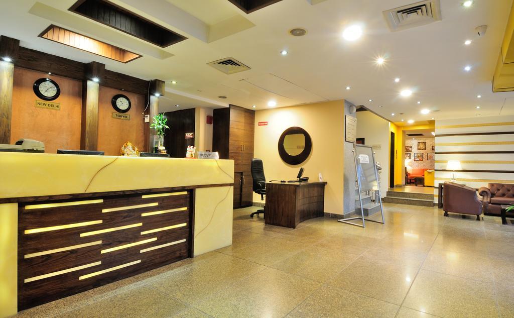 Crossroads Hotel Gurgaon Esterno foto