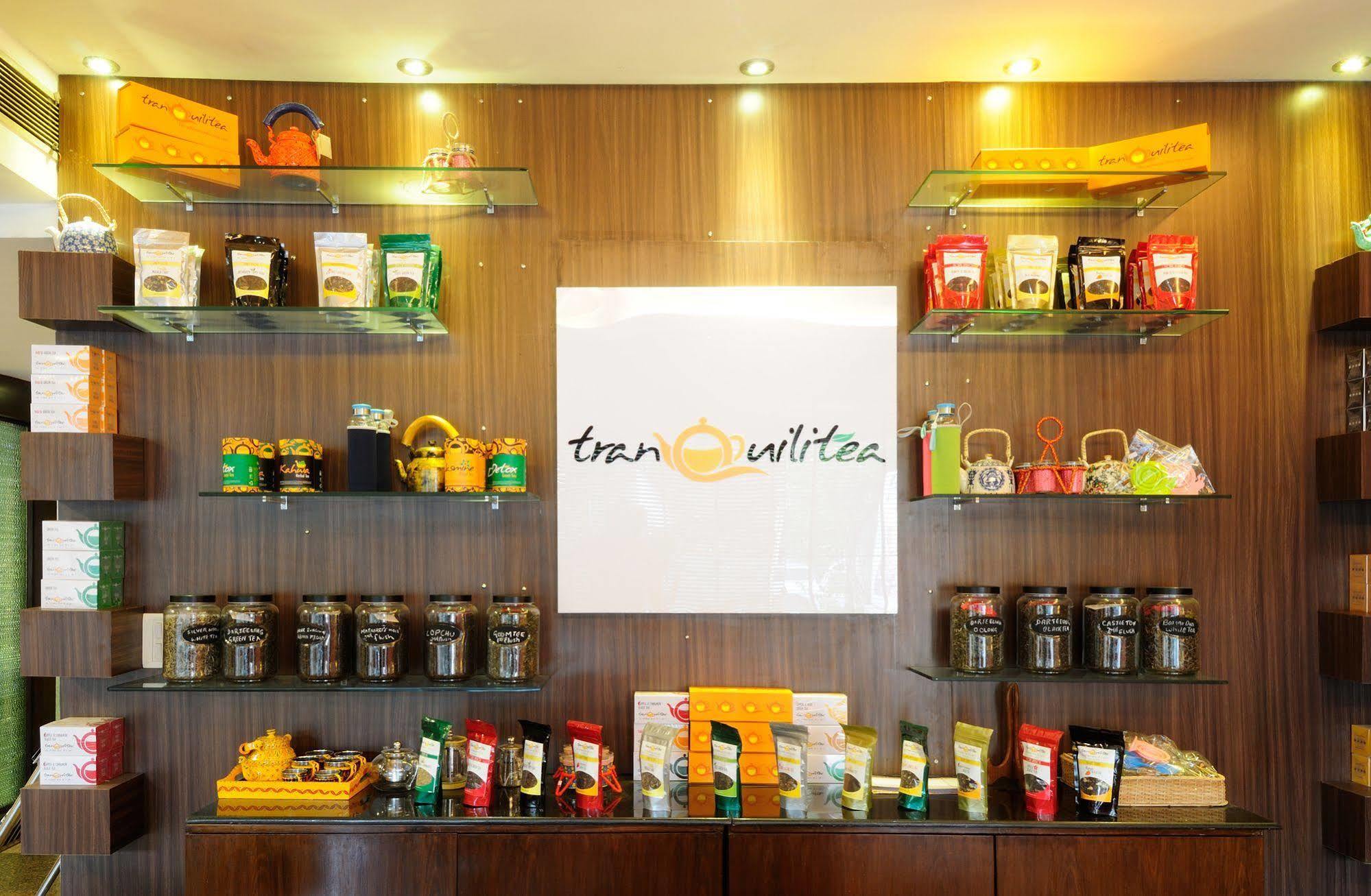 Crossroads Hotel Gurgaon Esterno foto